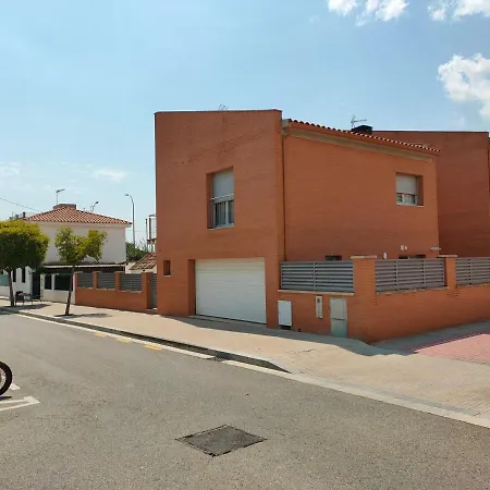 Chalet Amplio Con Jardin Y Zona Barbacoa. Reus Exterior photo